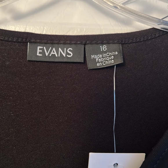 EVANS by CITY CHIC BLACK SZ 16 V NECK & SLIT SIDE TOP. - Picture 3 of 8